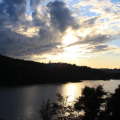 Kemp Tyršova osada - západ slunce nad rybníkem Olšovec (zdroj: moravianhoney)